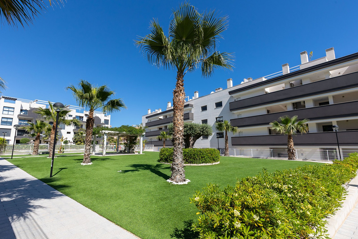 Se vende Ático de 2 dormitorios en Costa Blanca, Alicante, España