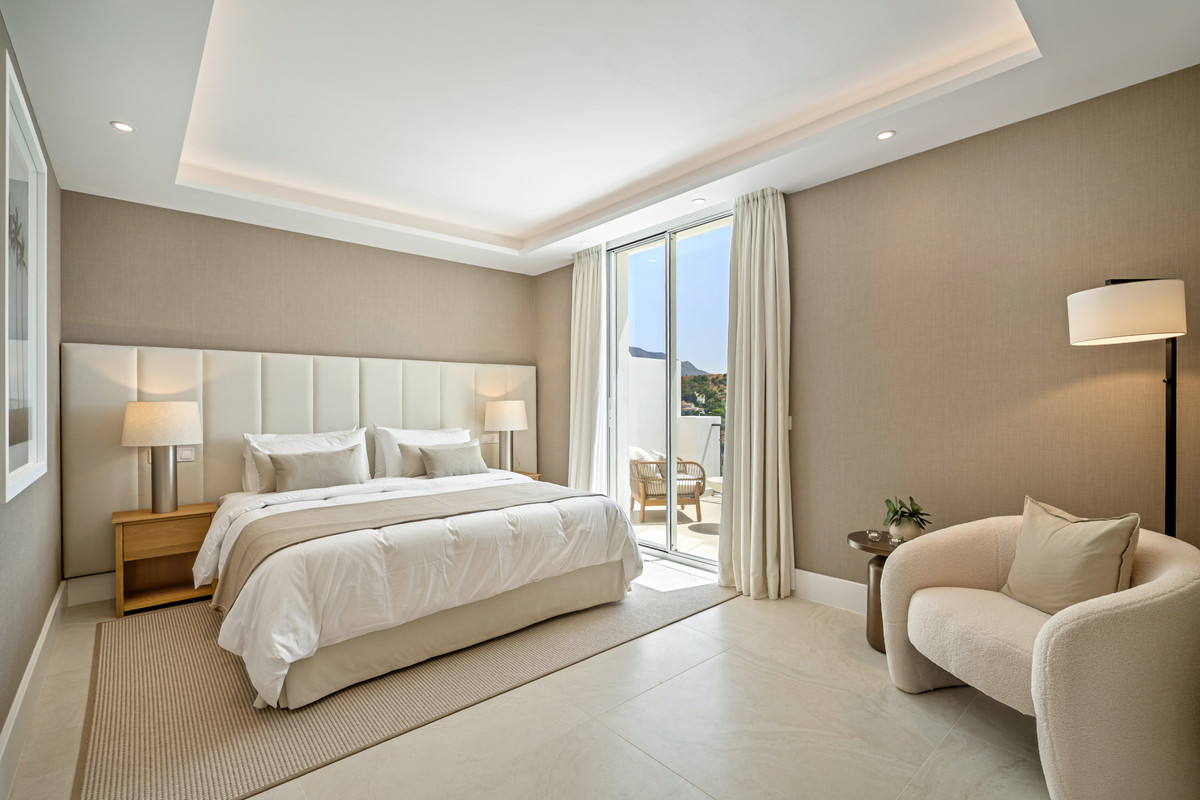 4 Bed Townhouse for sale in La Quinta Costa Del Sol, Málaga, Spain