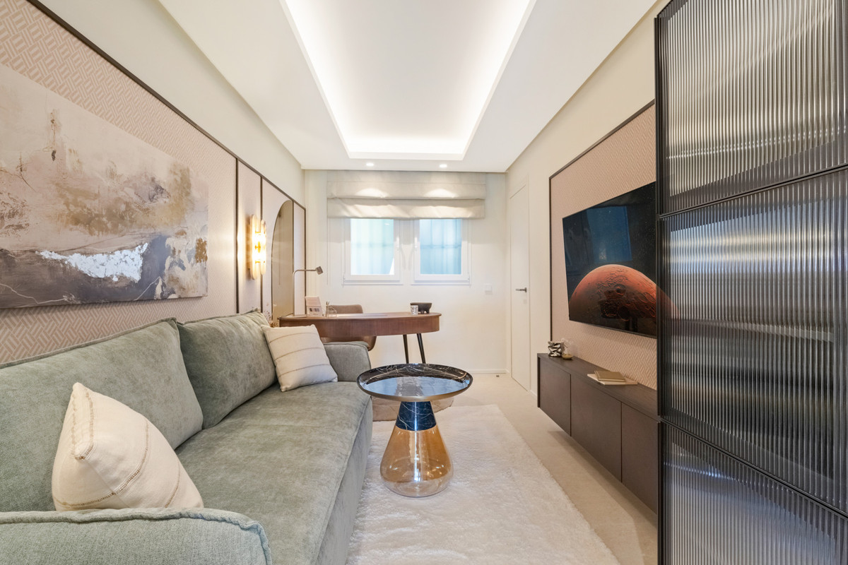 4 Bed Apartment for sale in The Golden Mile Costa Del Sol, Málaga, Spain
