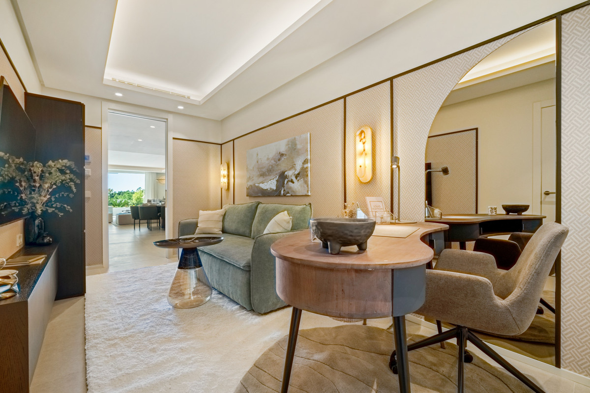 4 Bed Apartment for sale in The Golden Mile Costa Del Sol, Málaga, Spain