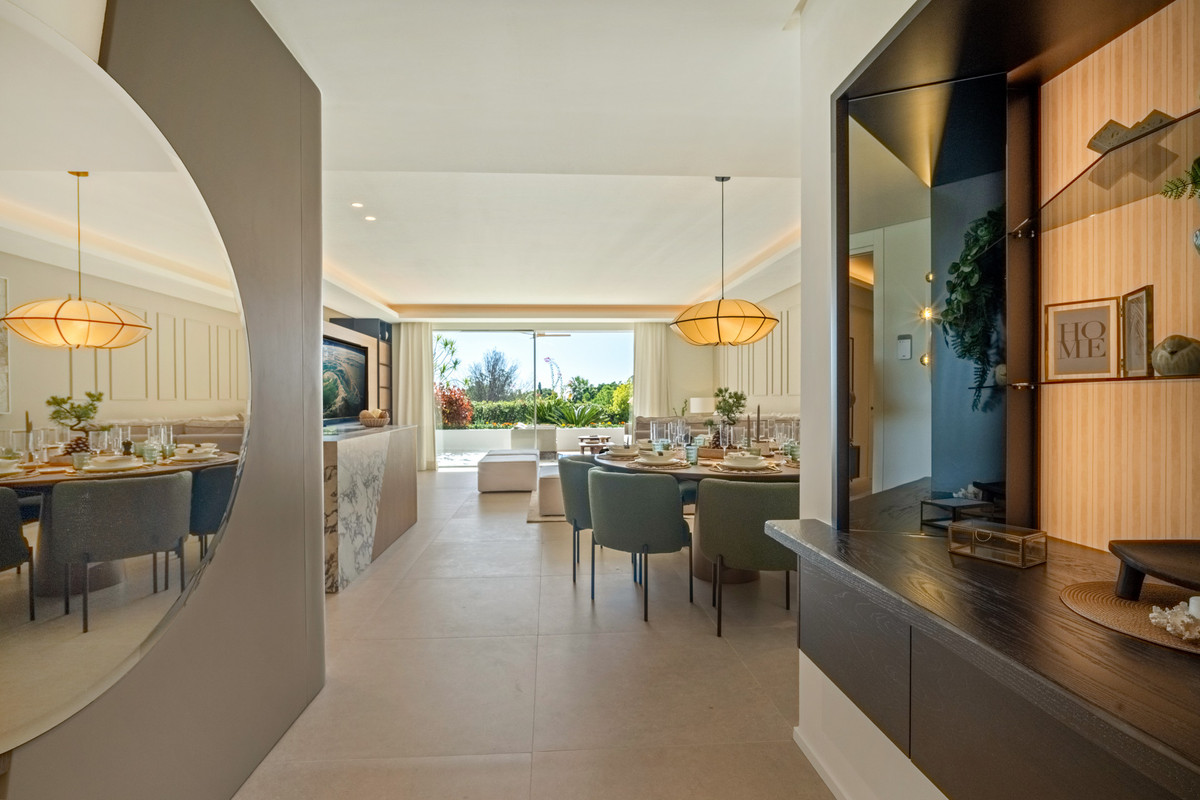 4 Bed Apartment for sale in The Golden Mile Costa Del Sol, Málaga, Spain