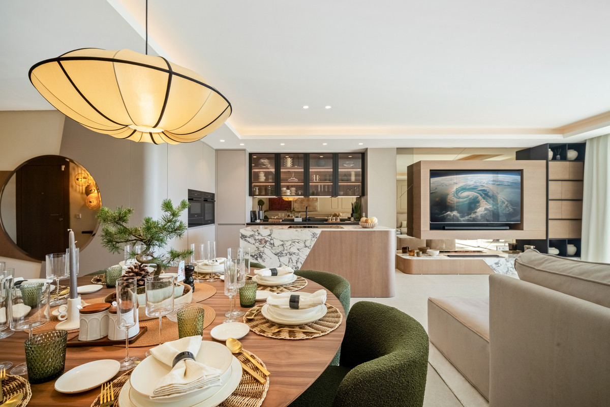 4 Bed Apartment for sale in The Golden Mile Costa Del Sol, Málaga, Spain