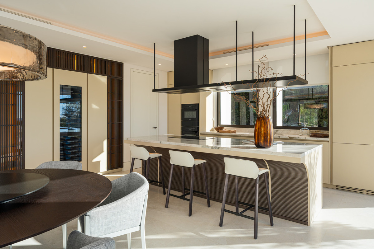 Se vende Villa - Chalet de 5 dormitorios en Costa Del Sol, Málaga, España