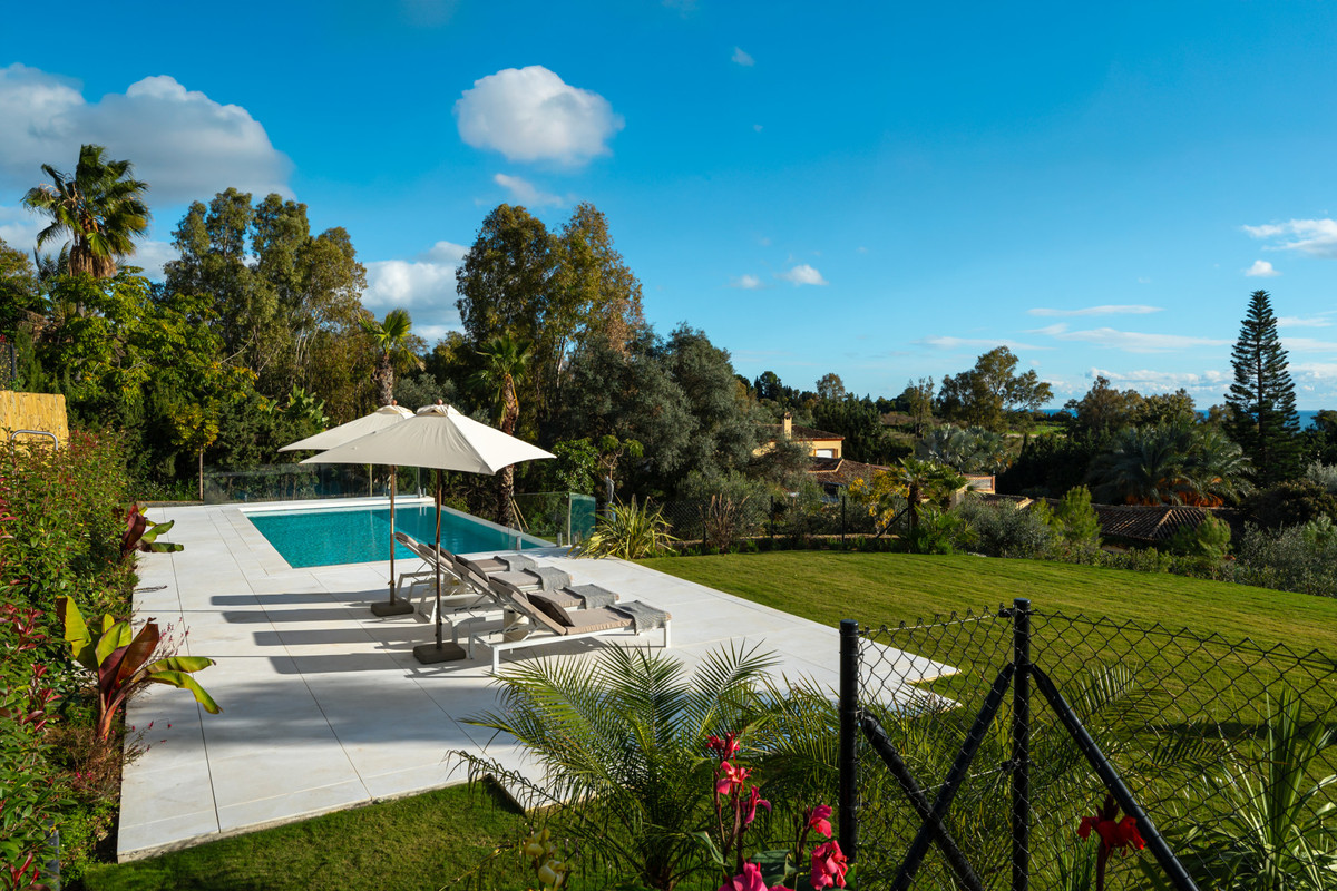 Se vende Villa - Chalet de 5 dormitorios en Costa Del Sol, Málaga, España