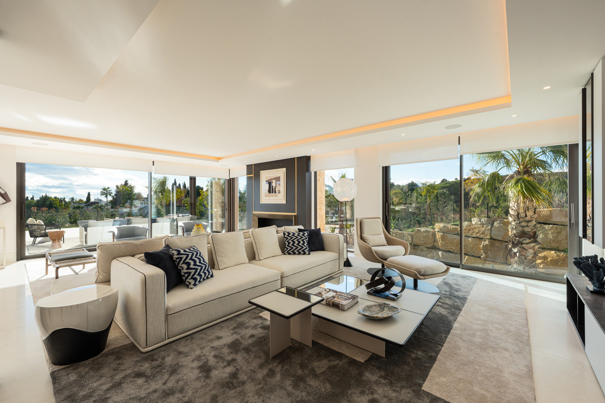 Se vende Villa - Chalet de 5 dormitorios en Costa Del Sol, Málaga, España