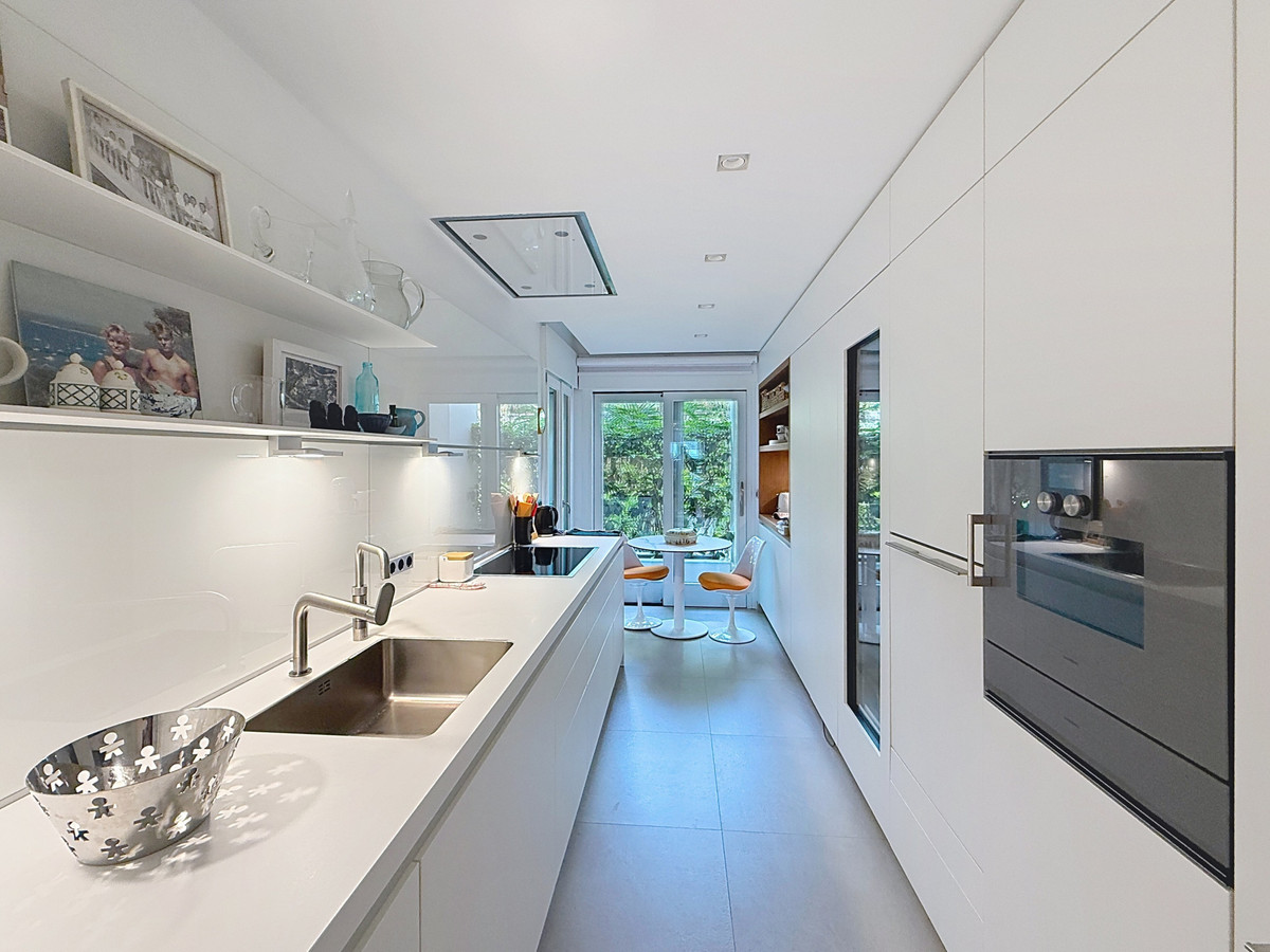 2 Bed Apartment for sale in Estepona Costa Del Sol, Málaga, Spain