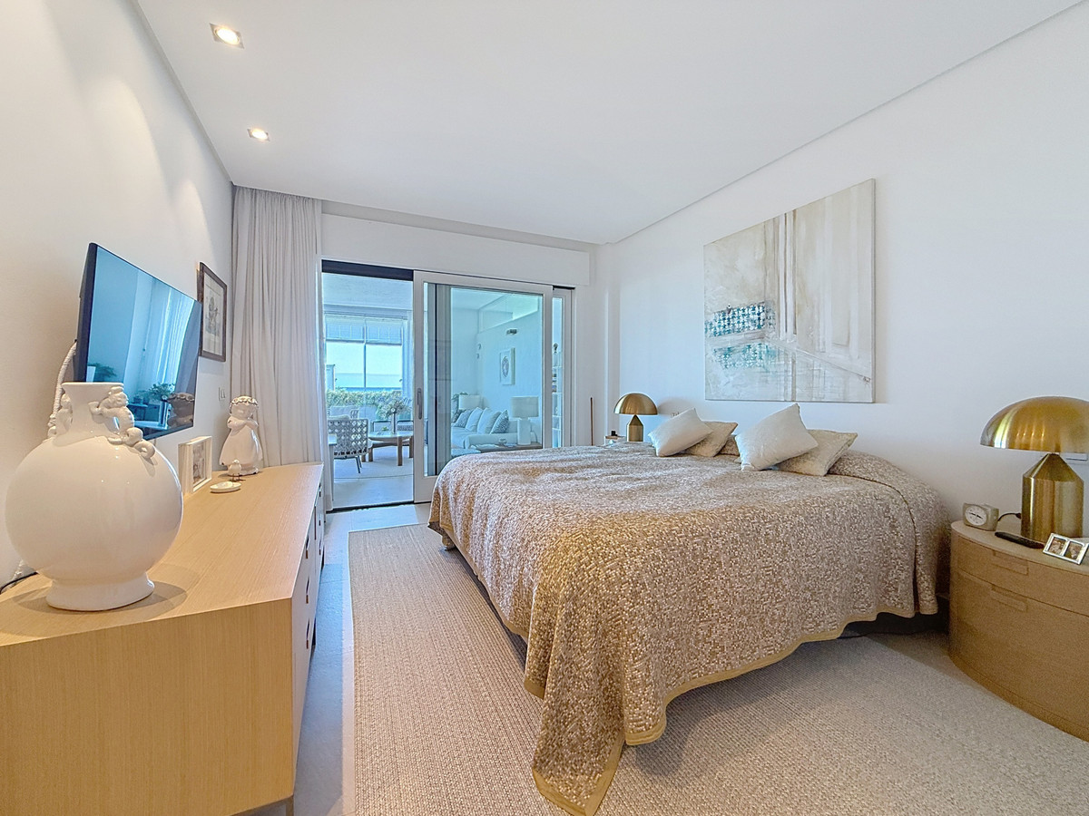 2 Bed Apartment for sale in Estepona Costa Del Sol, Málaga, Spain