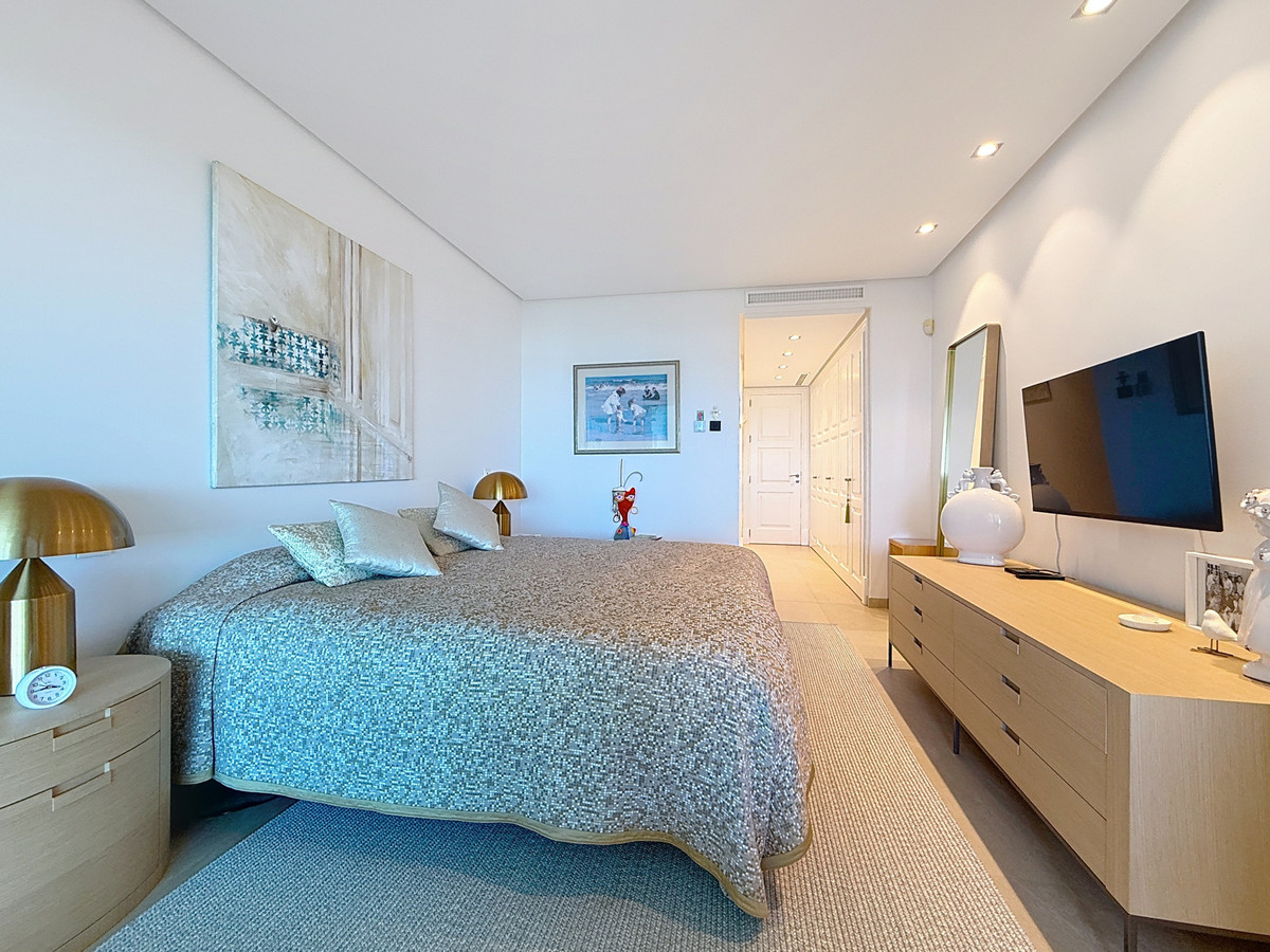 2 Bed Apartment for sale in Estepona Costa Del Sol, Málaga, Spain