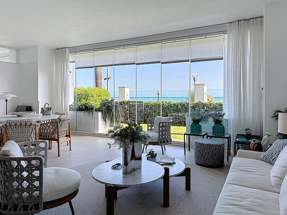 2 Bed Apartment for sale in Estepona Costa Del Sol, Málaga, Spain