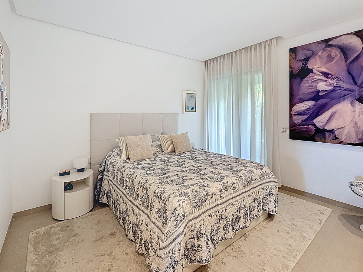2 Bed Apartment for sale in Estepona Costa Del Sol, Málaga, Spain