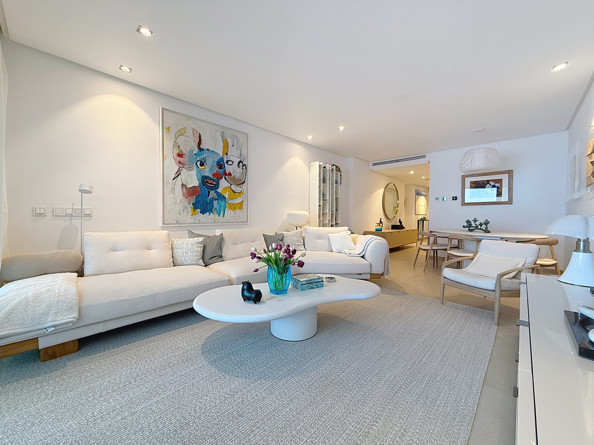 2 Bed Apartment for sale in Estepona Costa Del Sol, Málaga, Spain