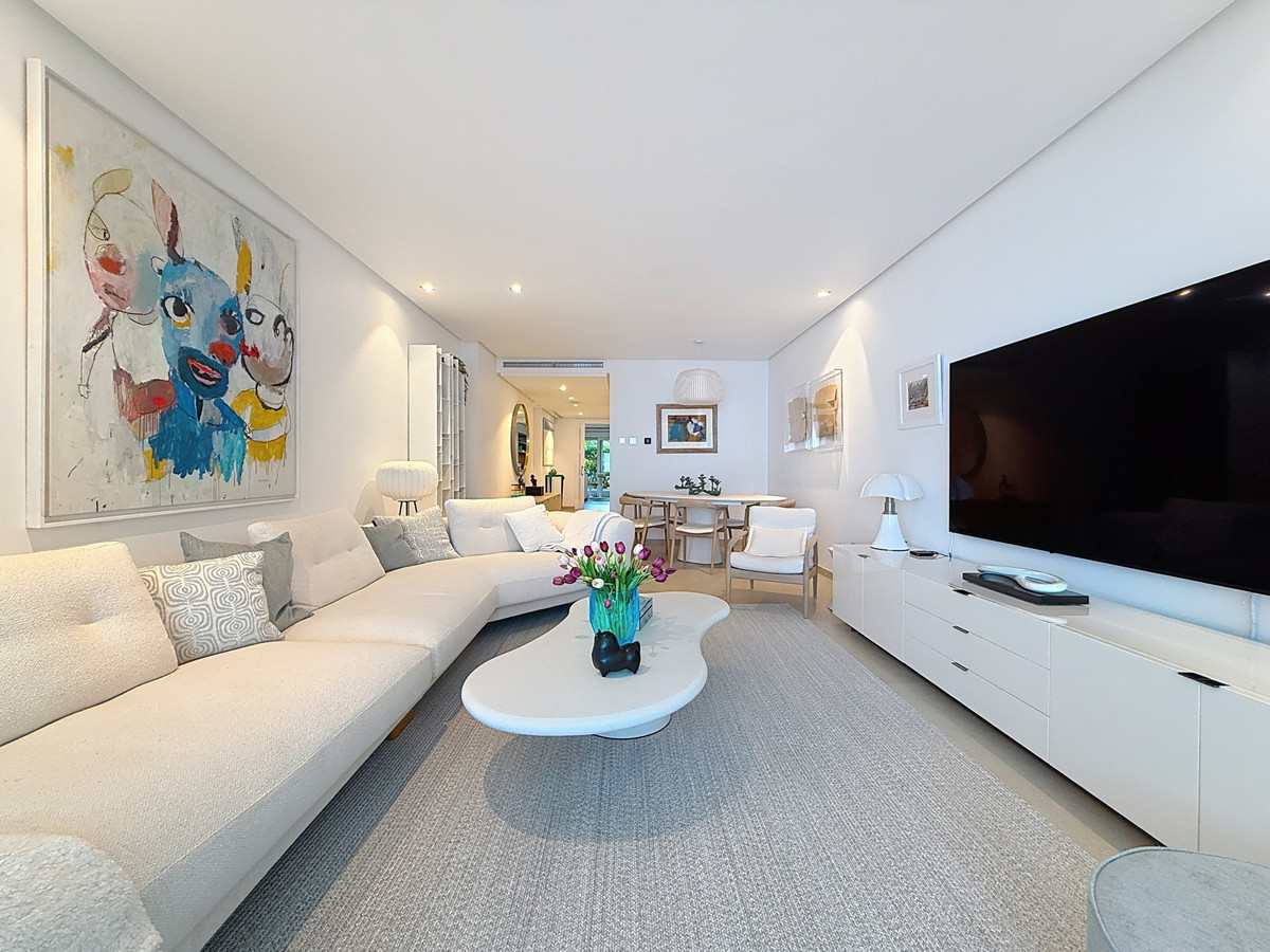 2 Bed Apartment for sale in Estepona Costa Del Sol, Málaga, Spain