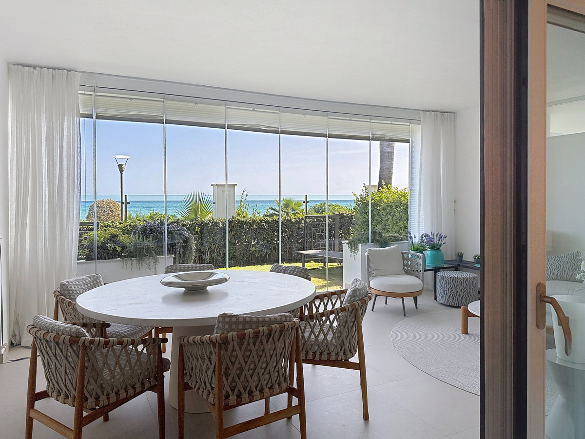 2 Bed Apartment for sale in Estepona Costa Del Sol, Málaga, Spain
