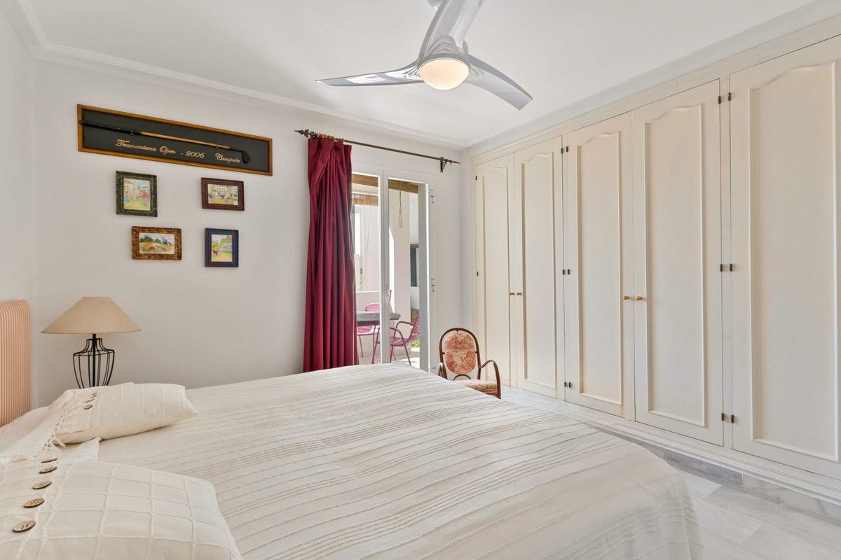 3 Bed Apartment for sale in Estepona Costa Del Sol, Málaga, Spain