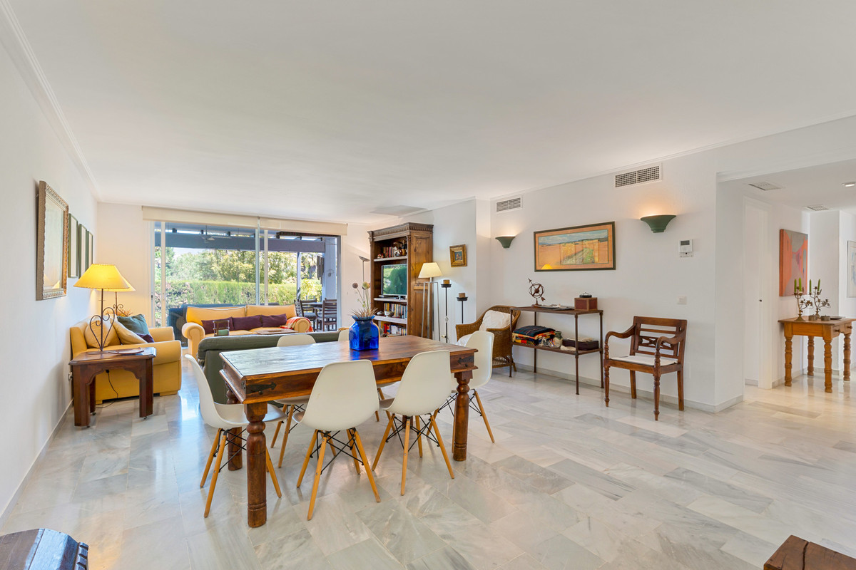 3 Bed Apartment for sale in Estepona Costa Del Sol, Málaga, Spain