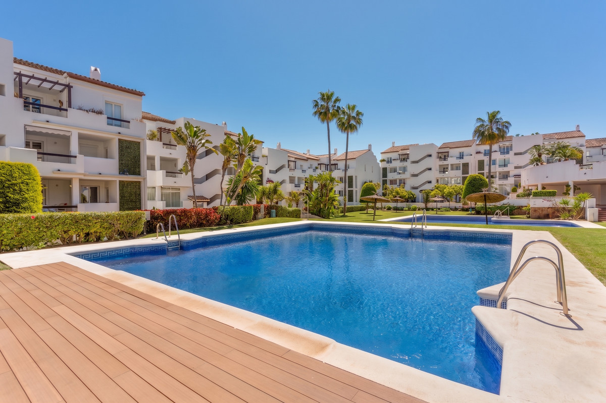 3 Bed Apartment for sale in Estepona Costa Del Sol, Málaga, Spain