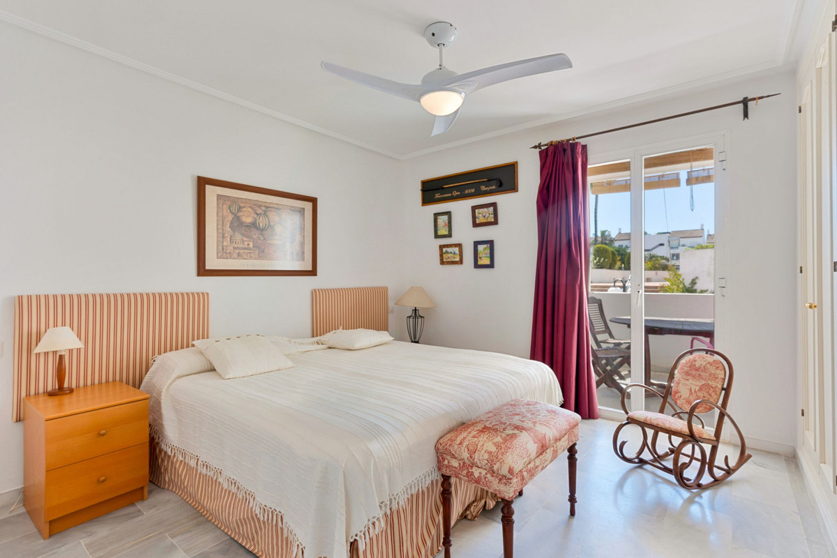 3 Bed Apartment for sale in Estepona Costa Del Sol, Málaga, Spain