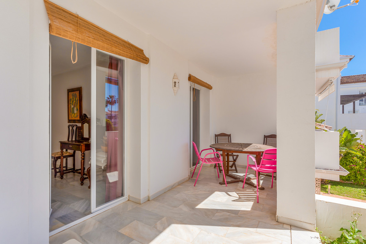3 Bed Apartment for sale in Estepona Costa Del Sol, Málaga, Spain