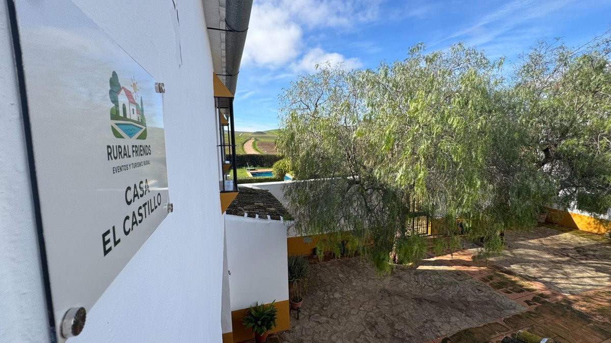 10 Bed Townhouse for sale in Teba Costa Del Sol, Málaga, Spain