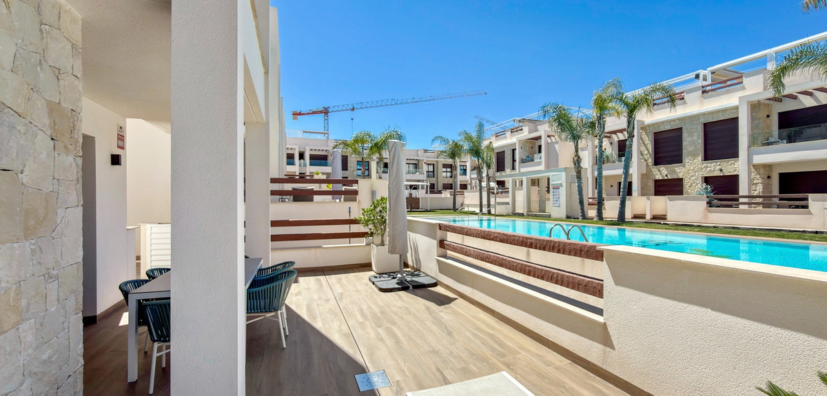 Se vende Apartamento Planta Baja de 2 dormitorios en Costa Blanca, Alicante, España