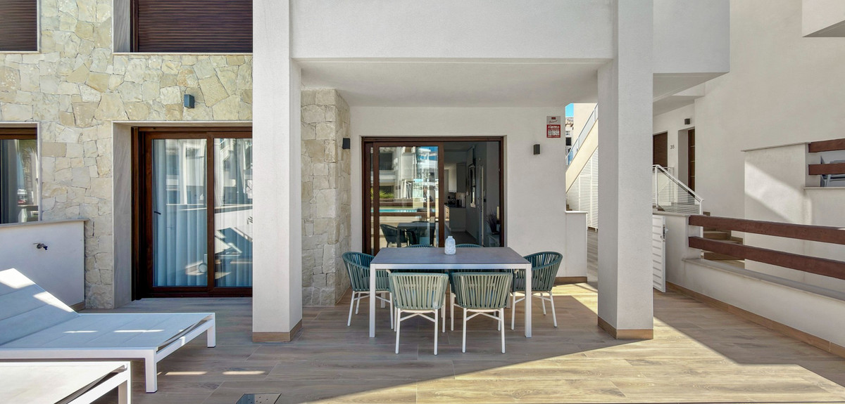 Se vende Apartamento Planta Baja de 2 dormitorios en Costa Blanca, Alicante, España