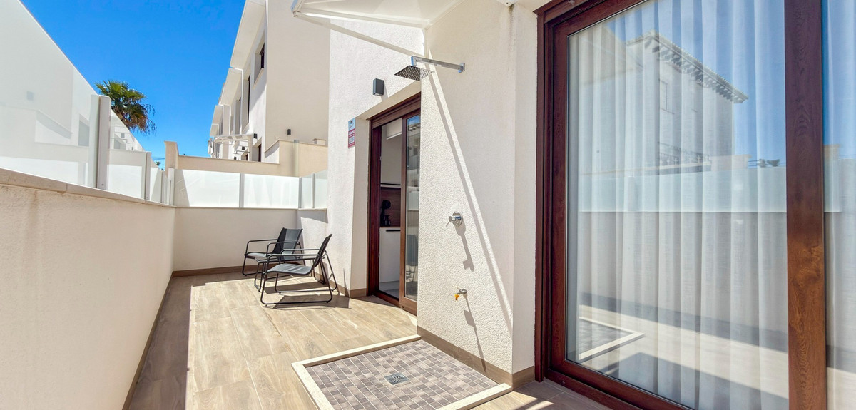 Se vende Apartamento Planta Baja de 2 dormitorios en Costa Blanca, Alicante, España