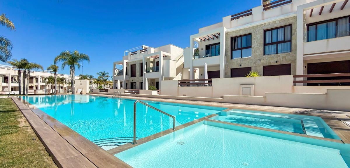 Se vende Apartamento Planta Baja de 2 dormitorios en Costa Blanca, Alicante, España