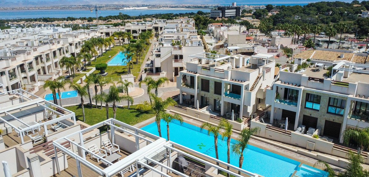 Se vende Apartamento Planta Baja de 2 dormitorios en Costa Blanca, Alicante, España