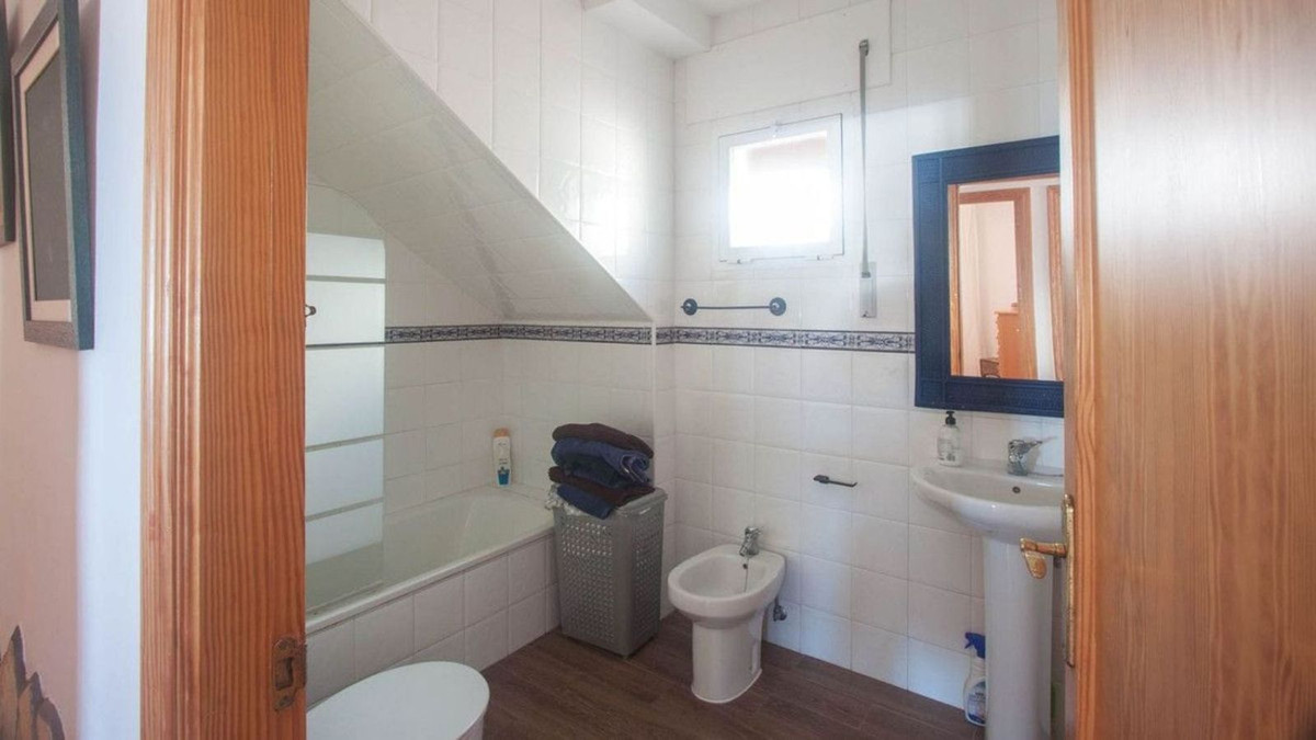 6 Bed Townhouse for sale in Estepona Costa Del Sol, Málaga, Spain