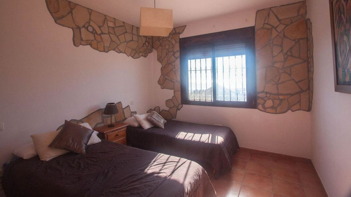 6 Bed Townhouse for sale in Estepona Costa Del Sol, Málaga, Spain