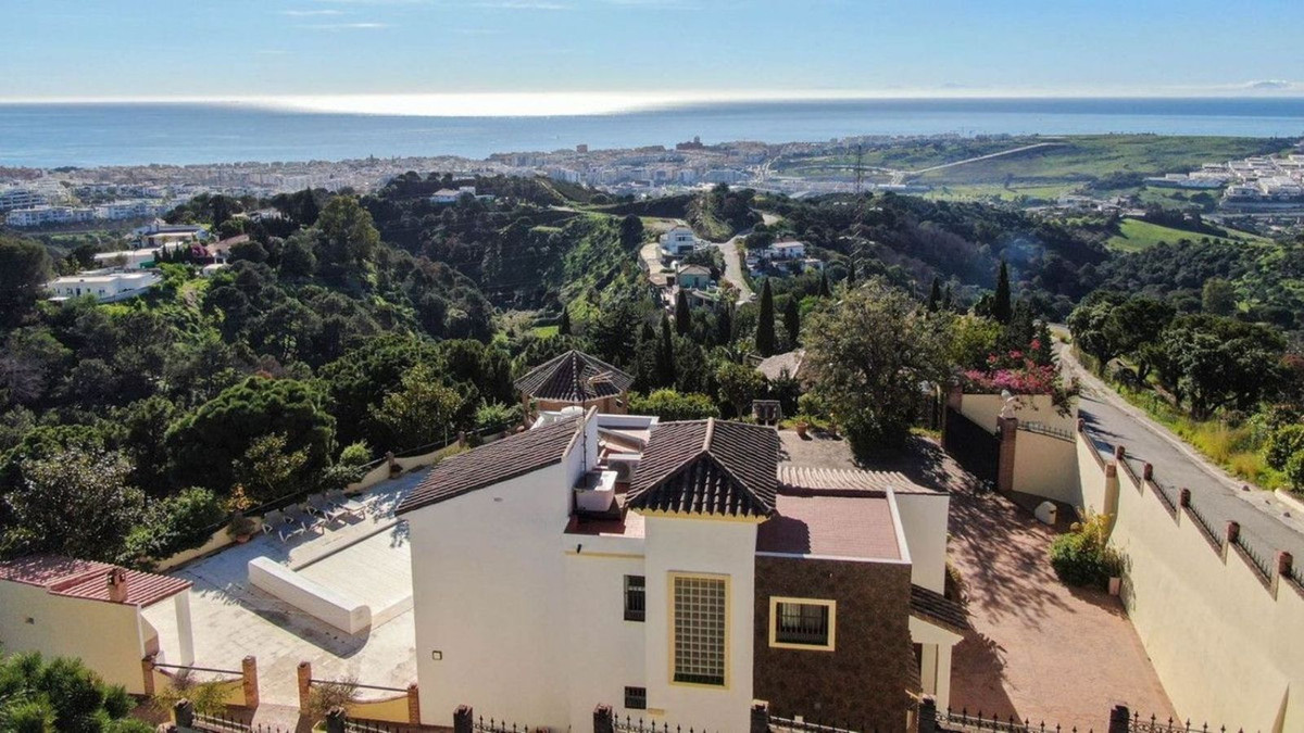 6 Bed Townhouse for sale in Estepona Costa Del Sol, Málaga, Spain
