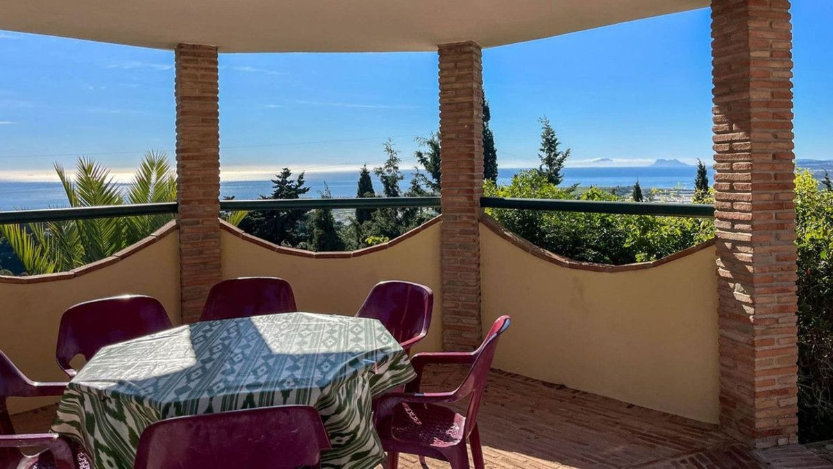 6 Bed Townhouse for sale in Estepona Costa Del Sol, Málaga, Spain