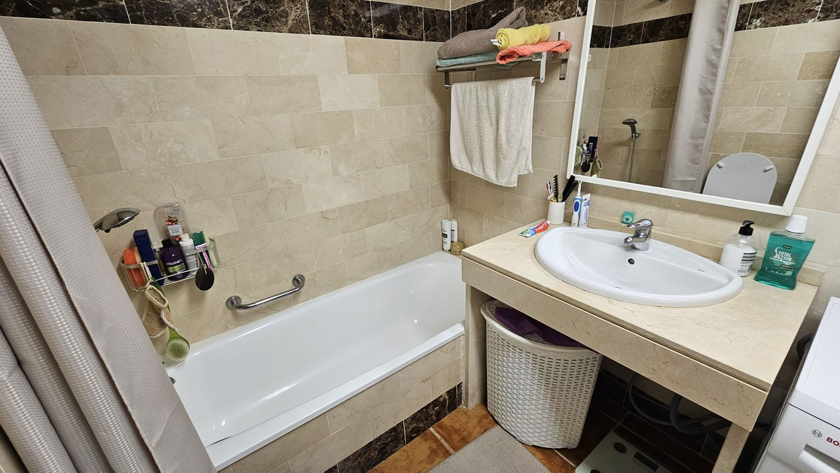 Se vende Apartamento Planta Baja de 1 dormitorios en Costa Del Sol, Málaga, España