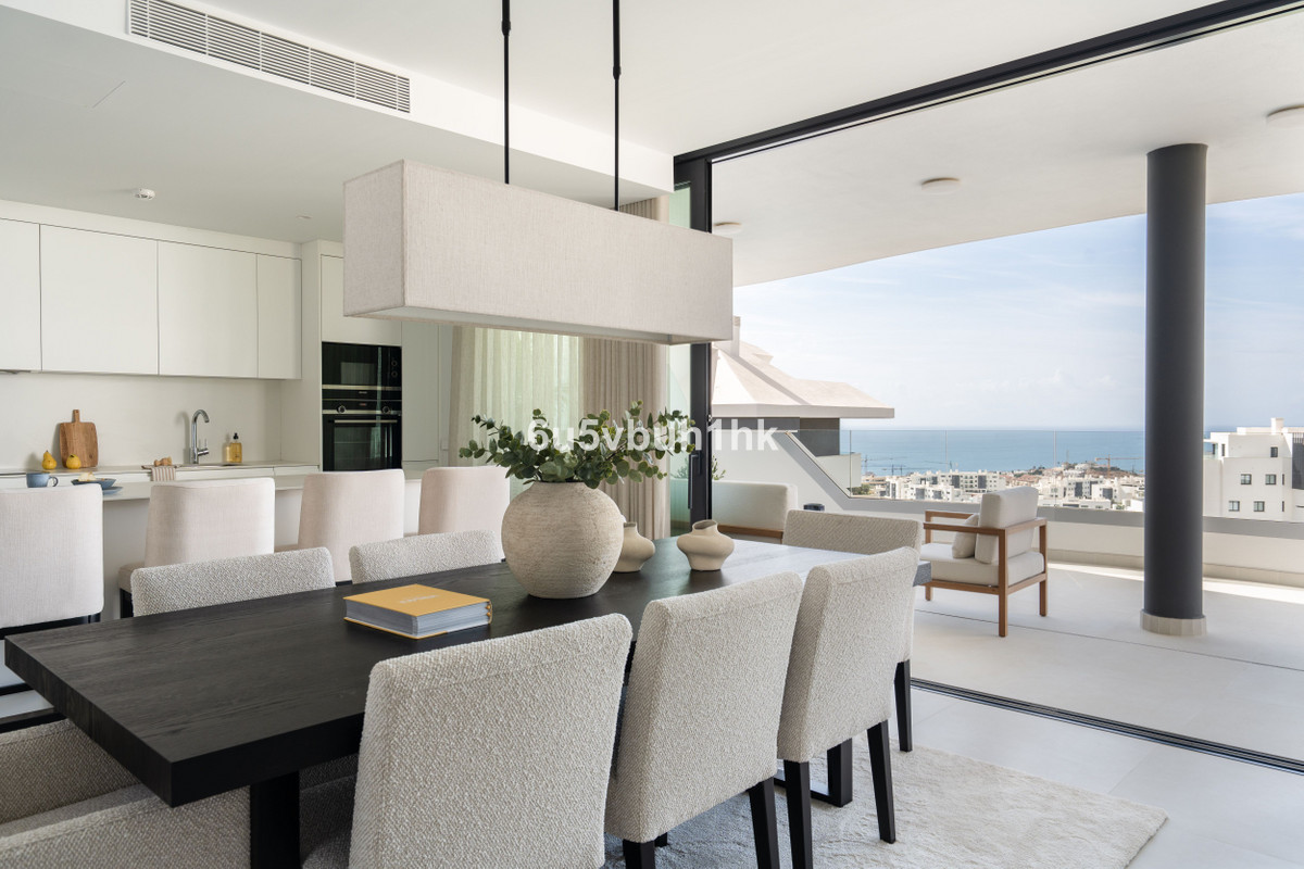 3 Bed Apartment for sale in Fuengirola Costa Del Sol, Málaga, Spain