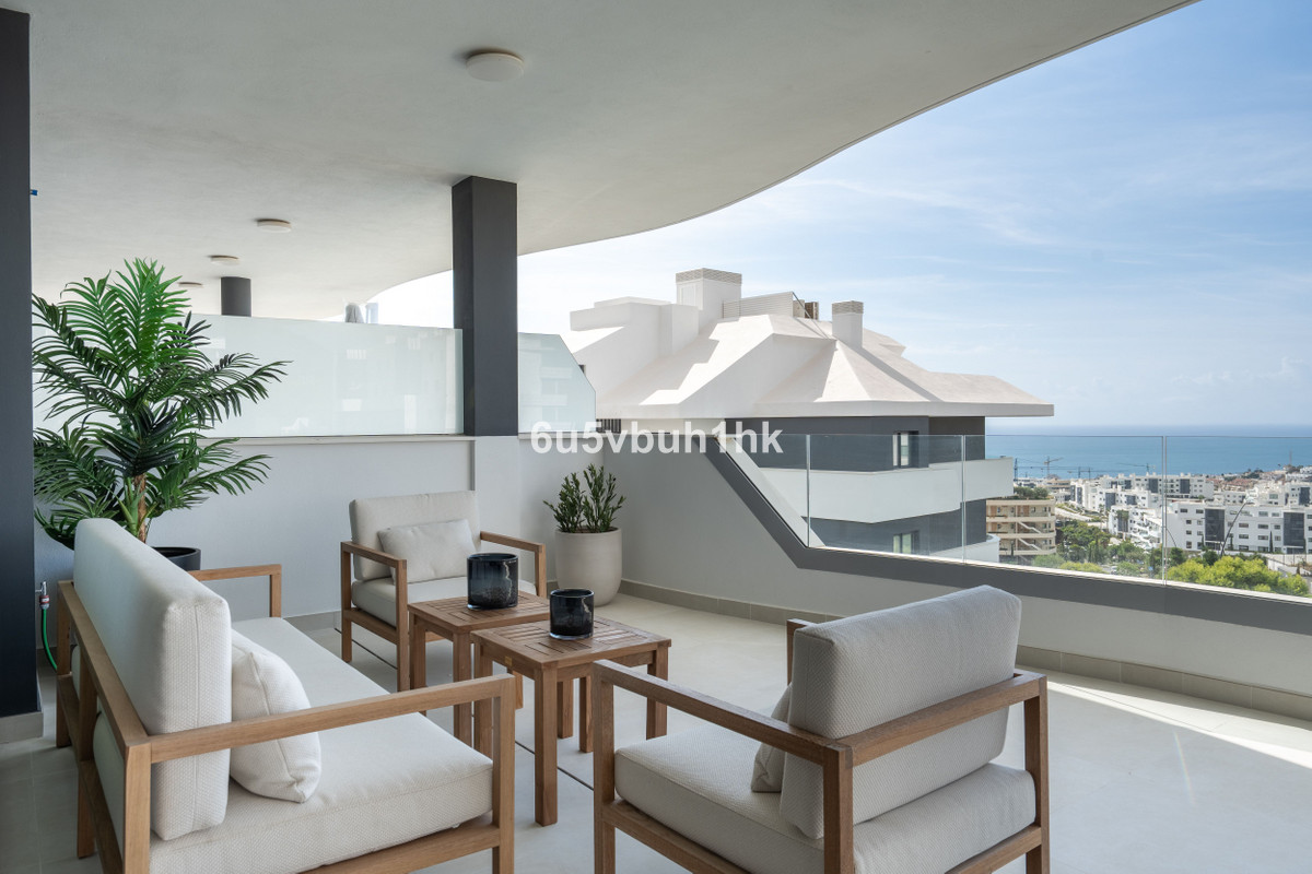 3 Bed Apartment for sale in Fuengirola Costa Del Sol, Málaga, Spain