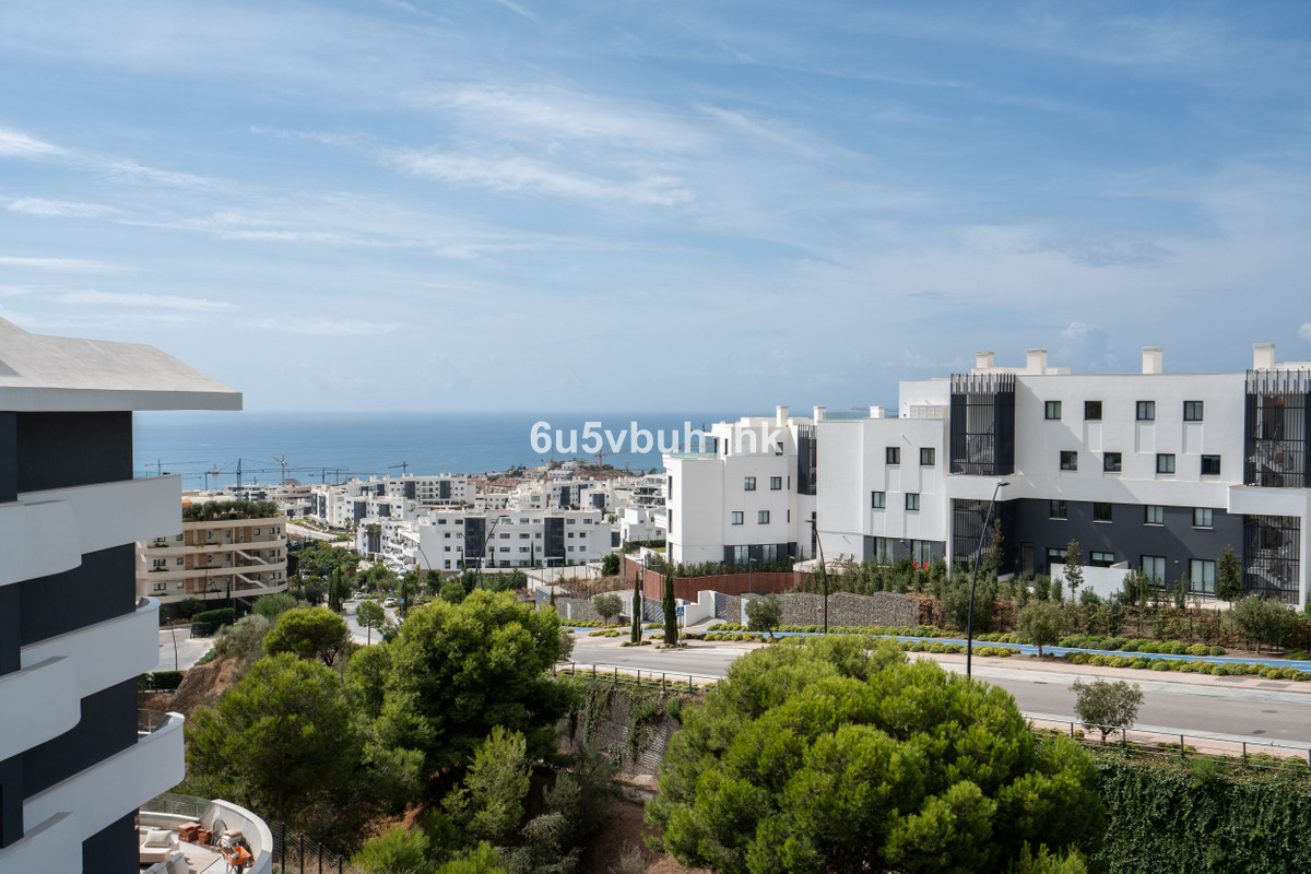 3 Bed Apartment for sale in Fuengirola Costa Del Sol, Málaga, Spain
