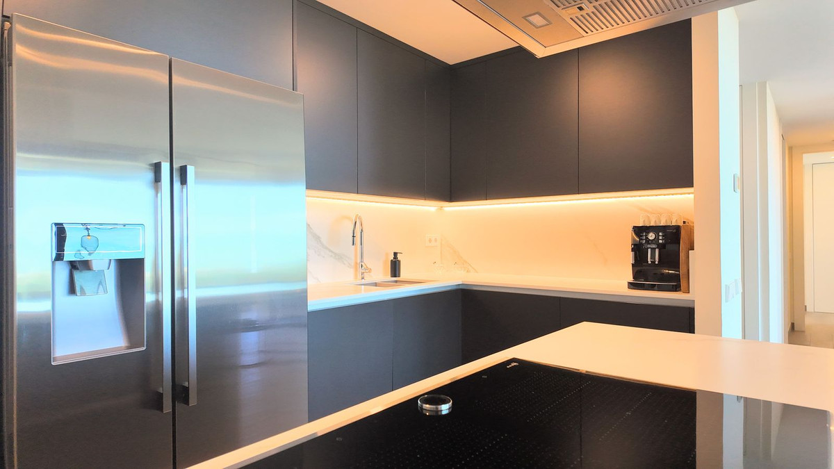 2 Bed Apartment for sale in Benahavís Costa Del Sol, Málaga, Spain
