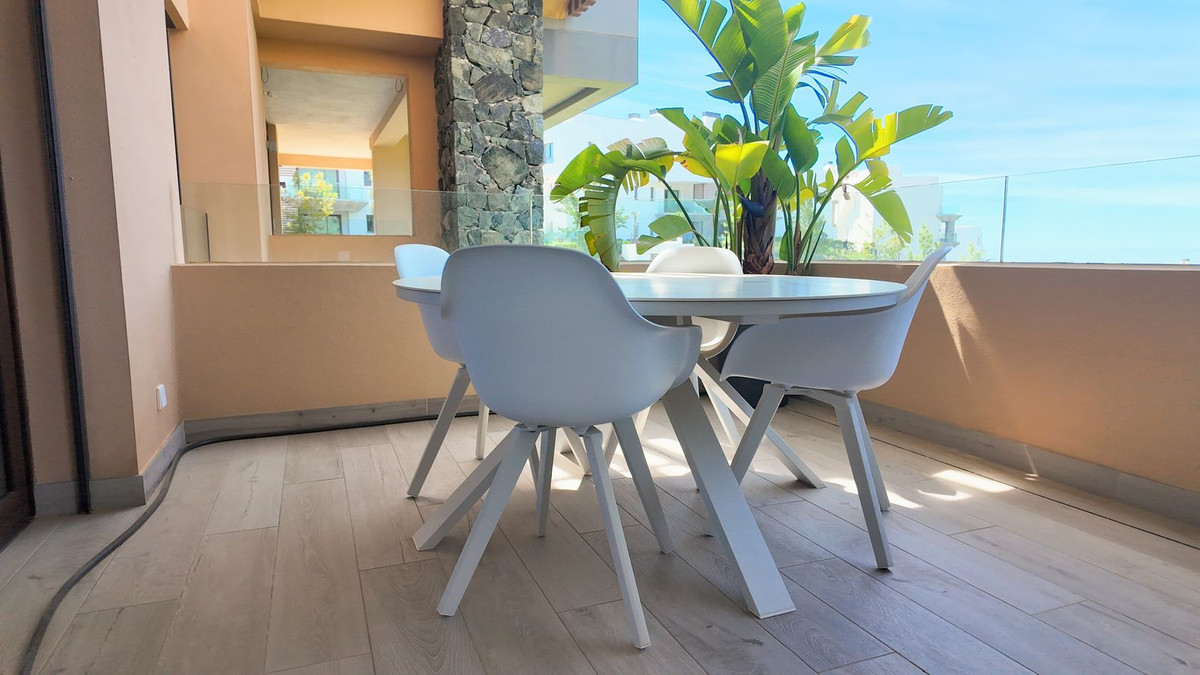 2 Bed Apartment for sale in Benahavís Costa Del Sol, Málaga, Spain