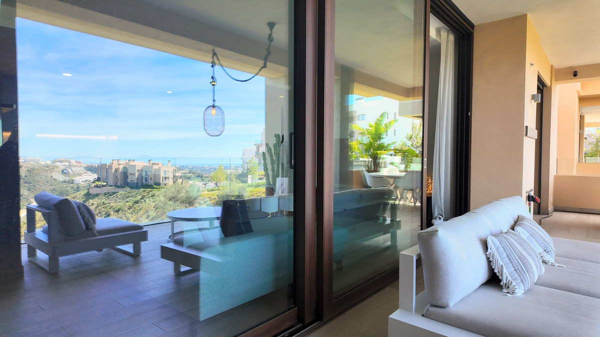 2 Bed Apartment for sale in Benahavís Costa Del Sol, Málaga, Spain