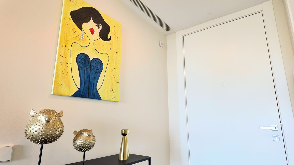 2 Bed Apartment for sale in Benahavís Costa Del Sol, Málaga, Spain
