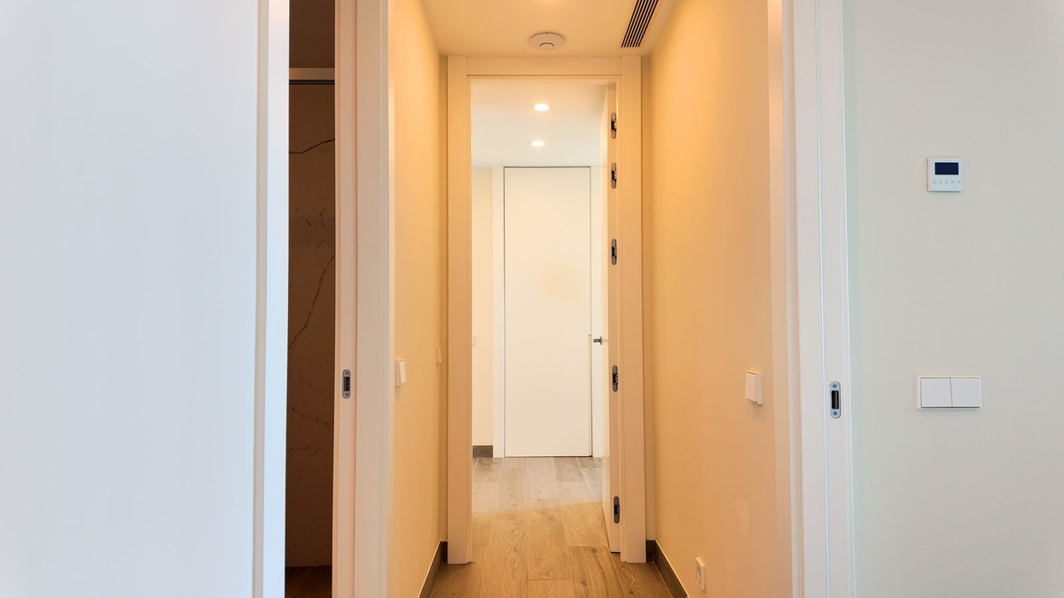 2 Bed Apartment for sale in Benahavís Costa Del Sol, Málaga, Spain