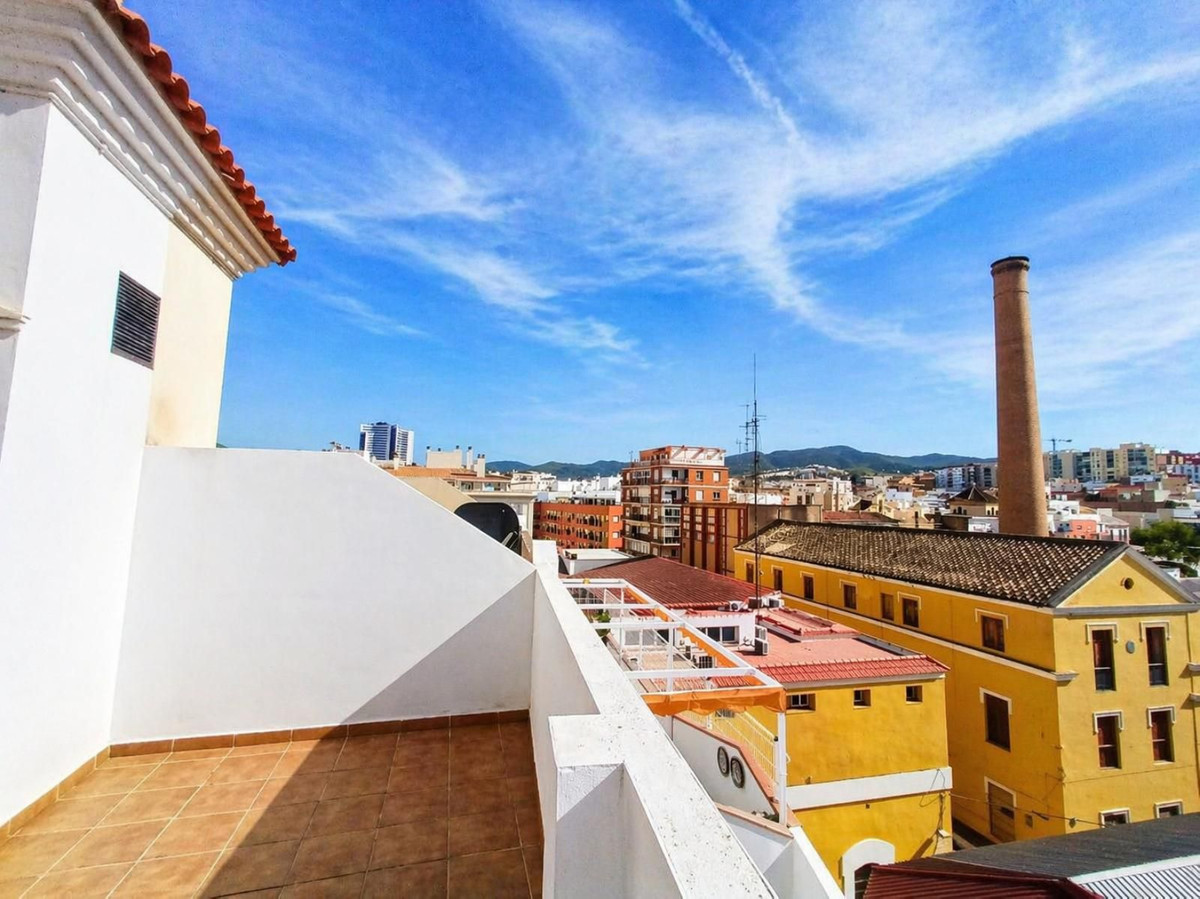 Se vende Apartamento Planta Media de 3 dormitorios en Costa Del Sol, Málaga, España