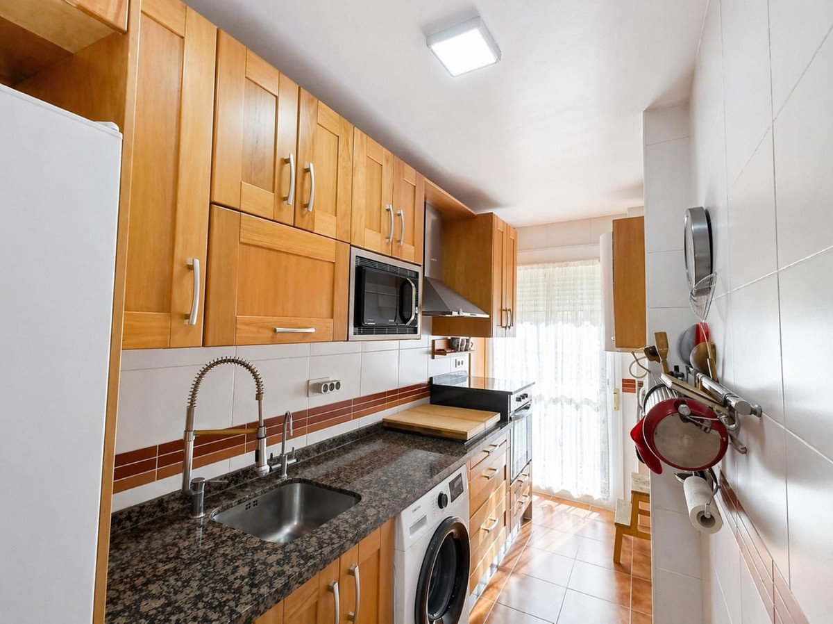 Se vende Apartamento Planta Media de 3 dormitorios en Costa Del Sol, Málaga, España