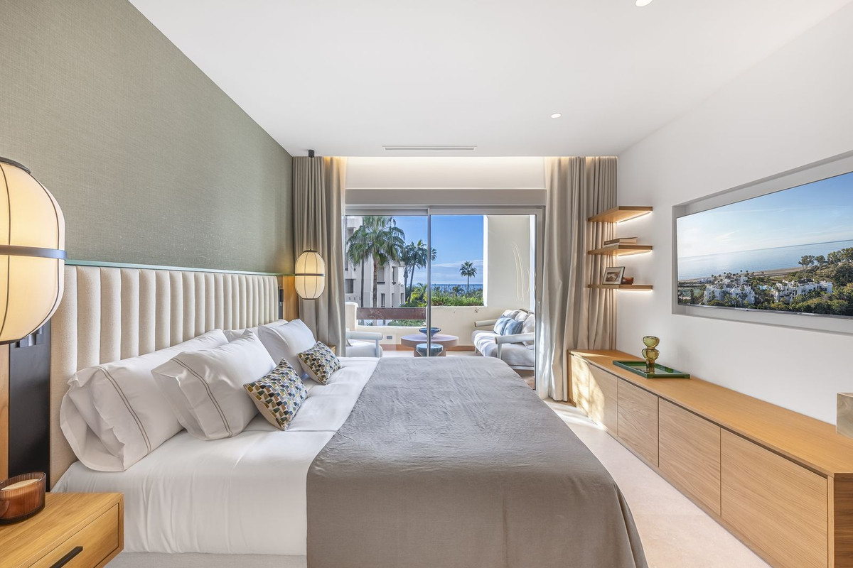 3 Bed Apartment for sale in New Golden Mile Costa Del Sol, Málaga, Spain