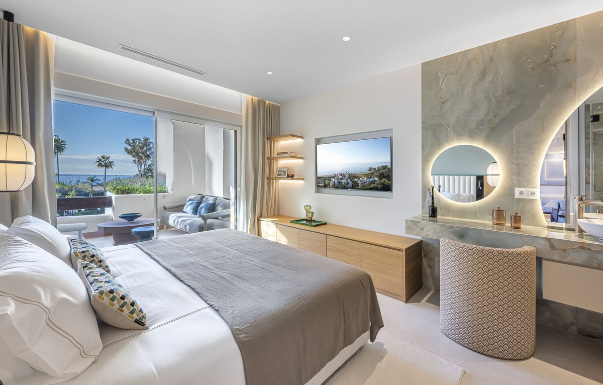 3 Bed Apartment for sale in New Golden Mile Costa Del Sol, Málaga, Spain
