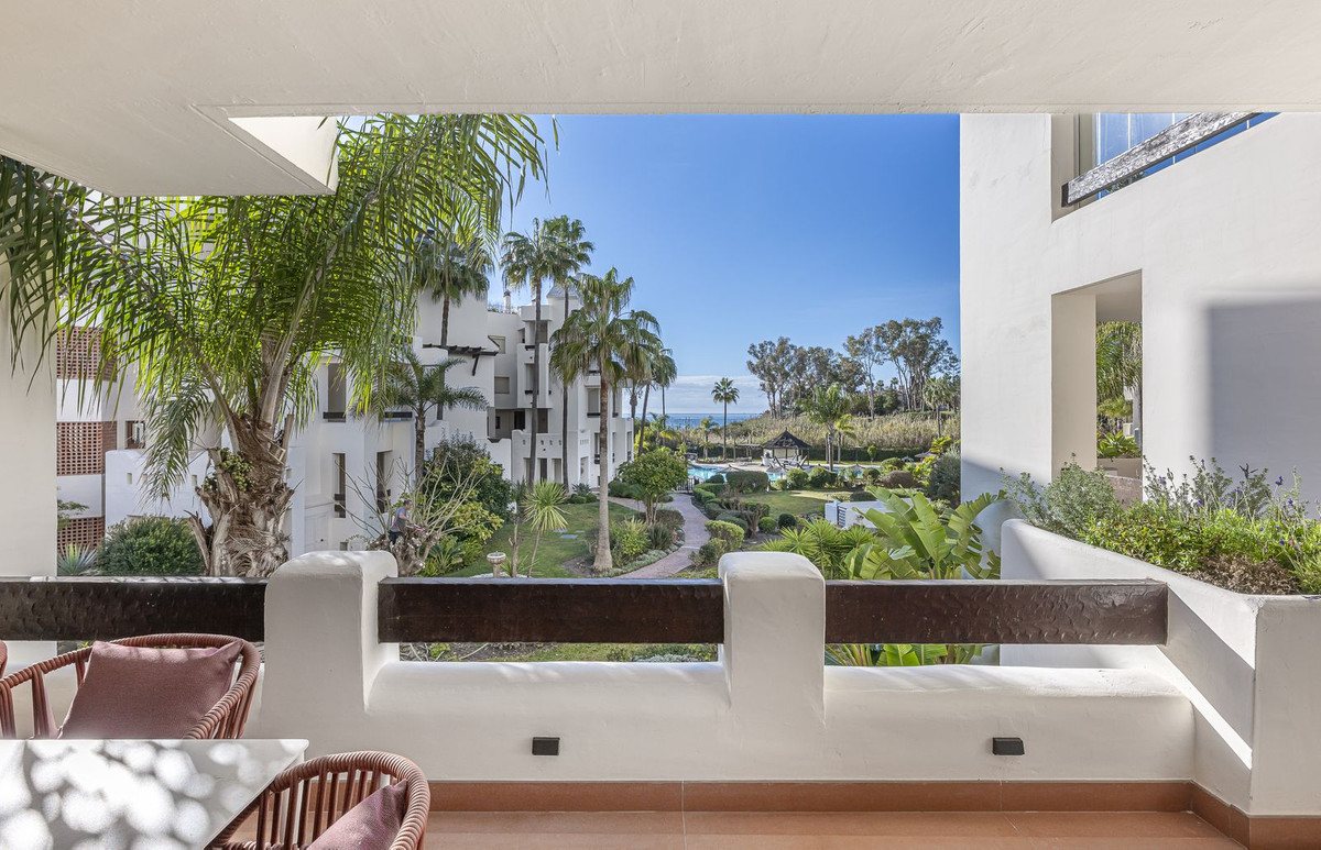 3 Bed Apartment for sale in New Golden Mile Costa Del Sol, Málaga, Spain