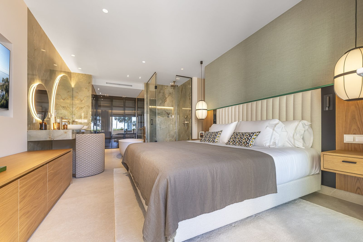 3 Bed Apartment for sale in New Golden Mile Costa Del Sol, Málaga, Spain