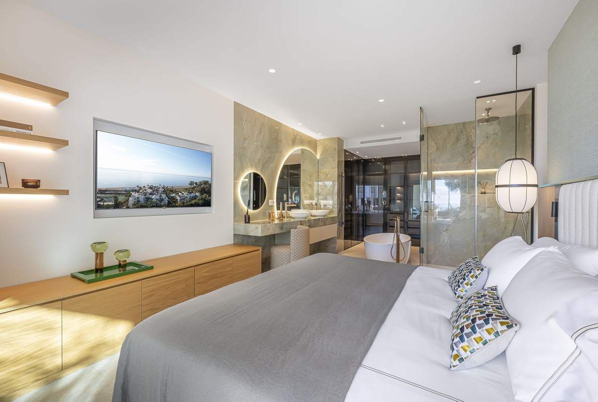 3 Bed Apartment for sale in New Golden Mile Costa Del Sol, Málaga, Spain