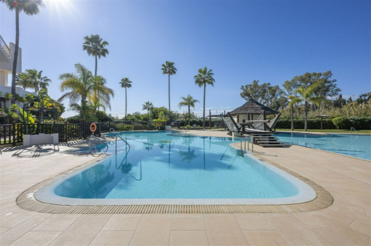 3 Bed Apartment for sale in New Golden Mile Costa Del Sol, Málaga, Spain