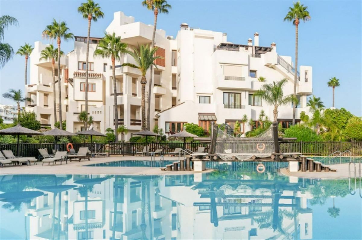 3 Bed Apartment for sale in New Golden Mile Costa Del Sol, Málaga, Spain